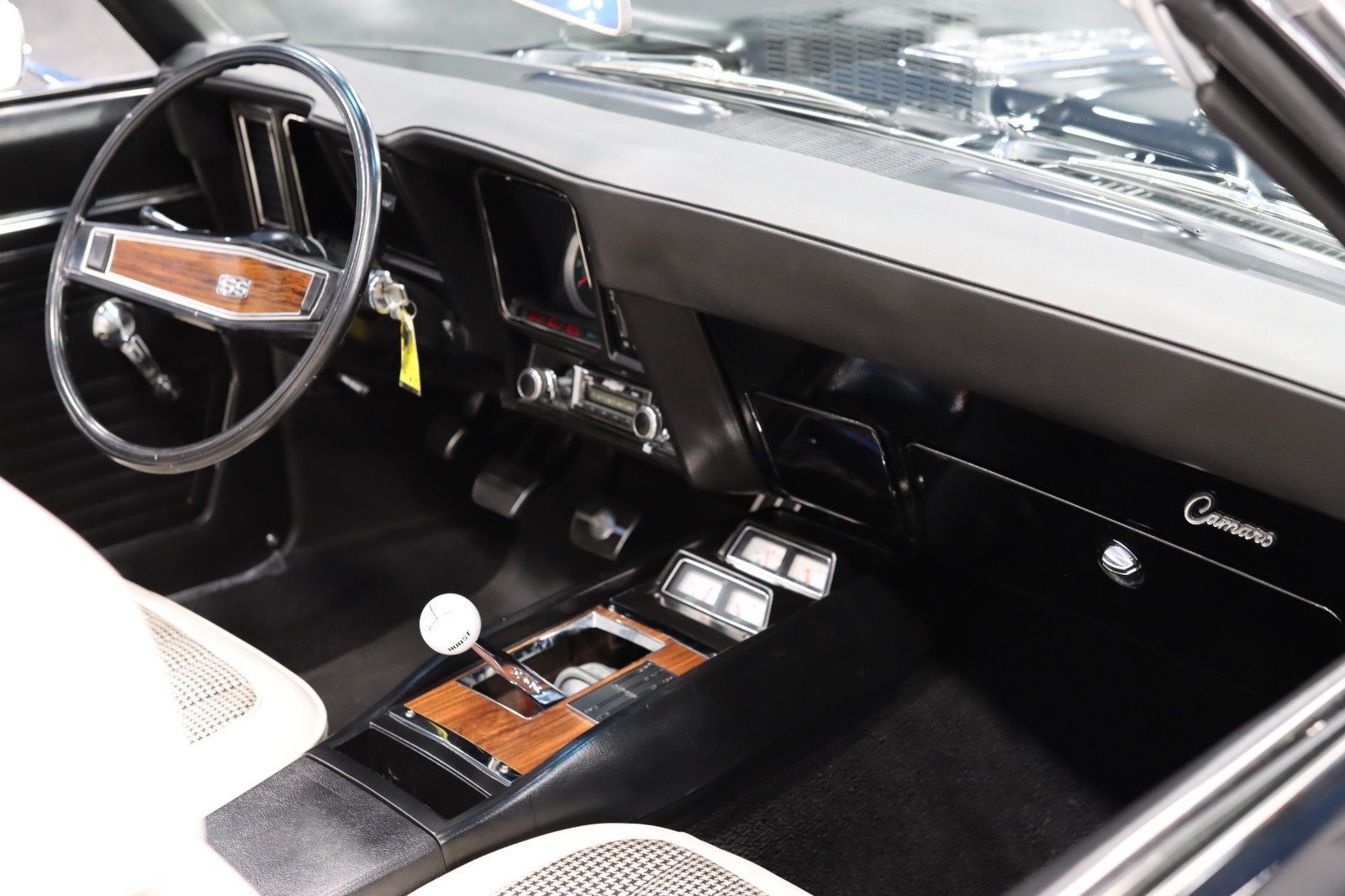 Chevrolet-Camaro-1969-Convertible-26