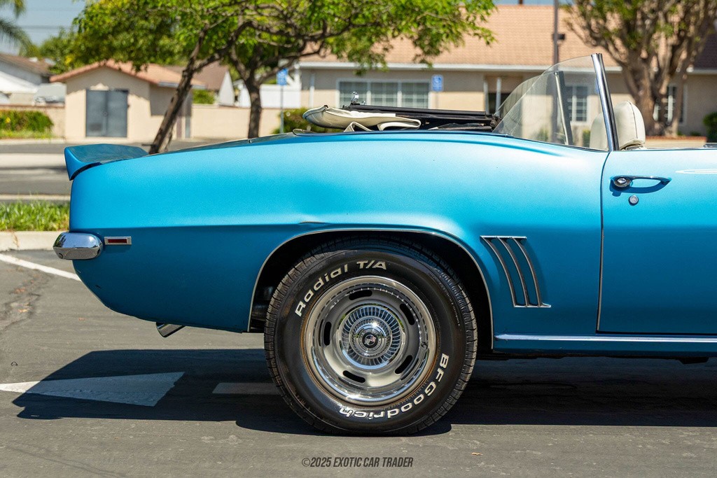 Chevrolet-Camaro-1969-Convertible-9