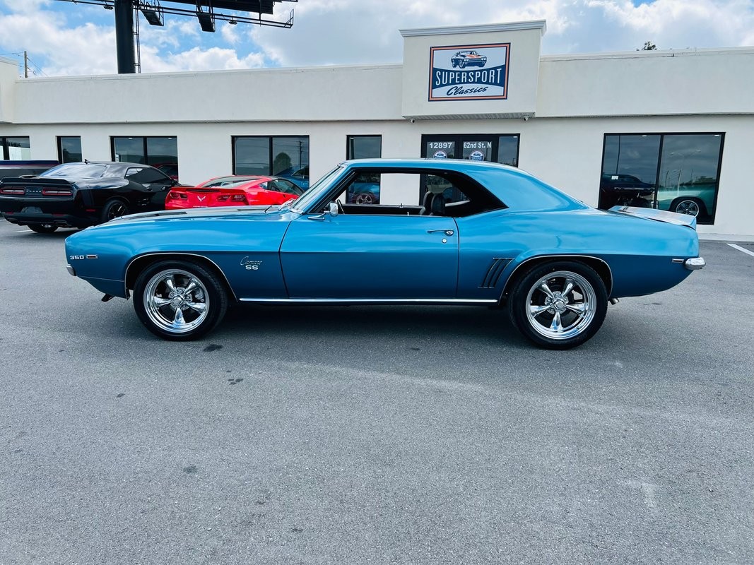 Chevrolet-Camaro-1969-Coupe-1