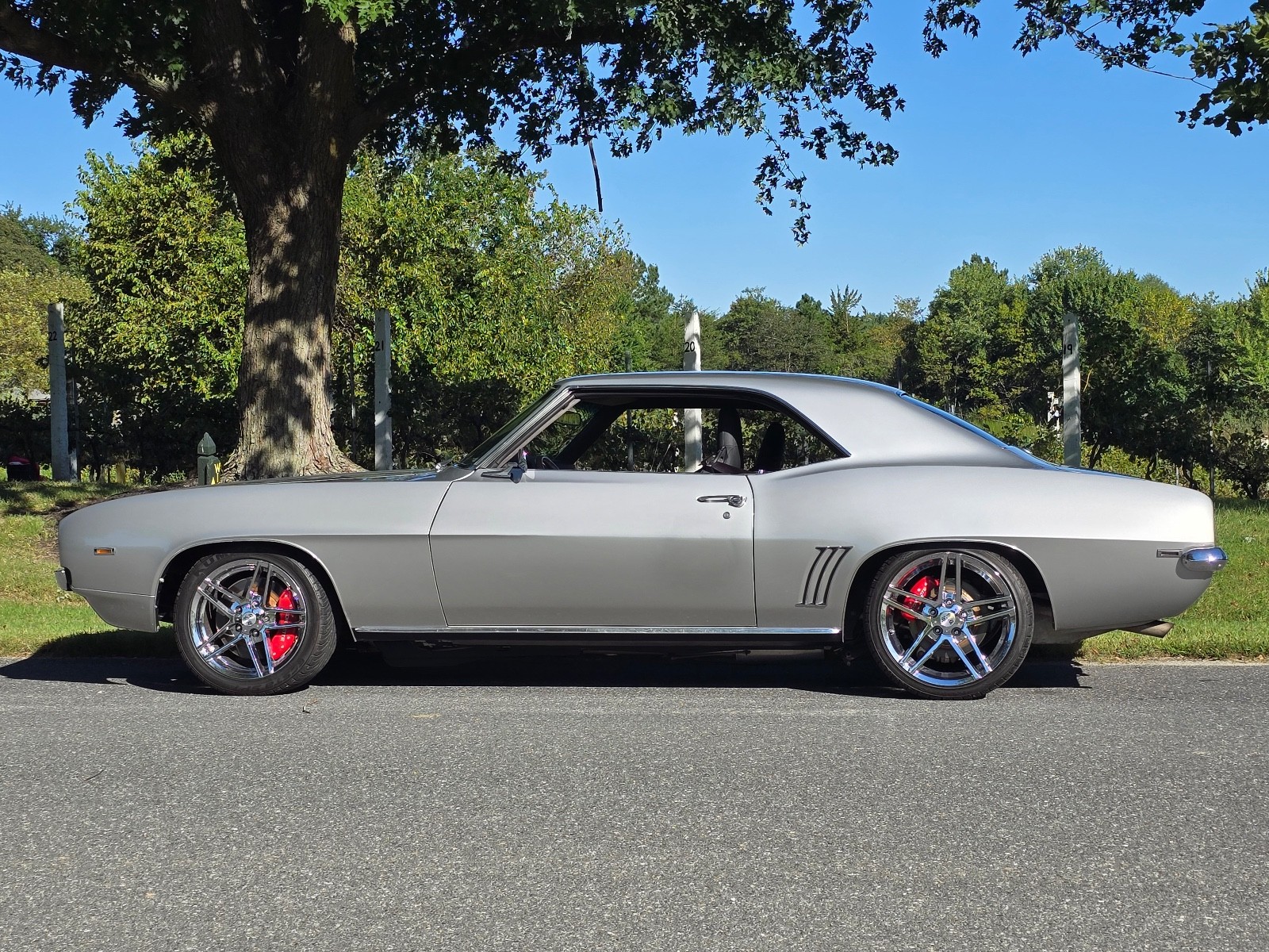 Chevrolet-Camaro-1969-Coupe-1
