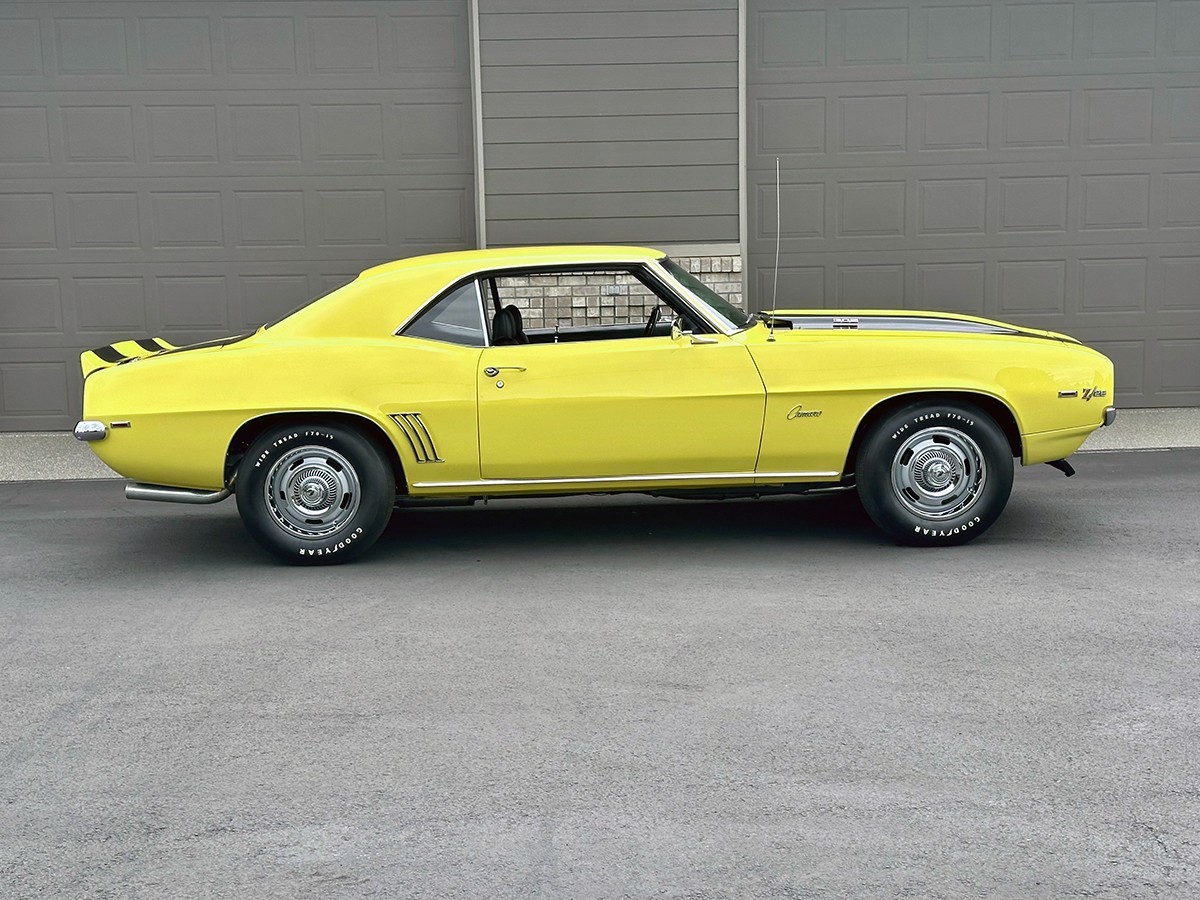 Chevrolet-Camaro-1969-Coupe-10
