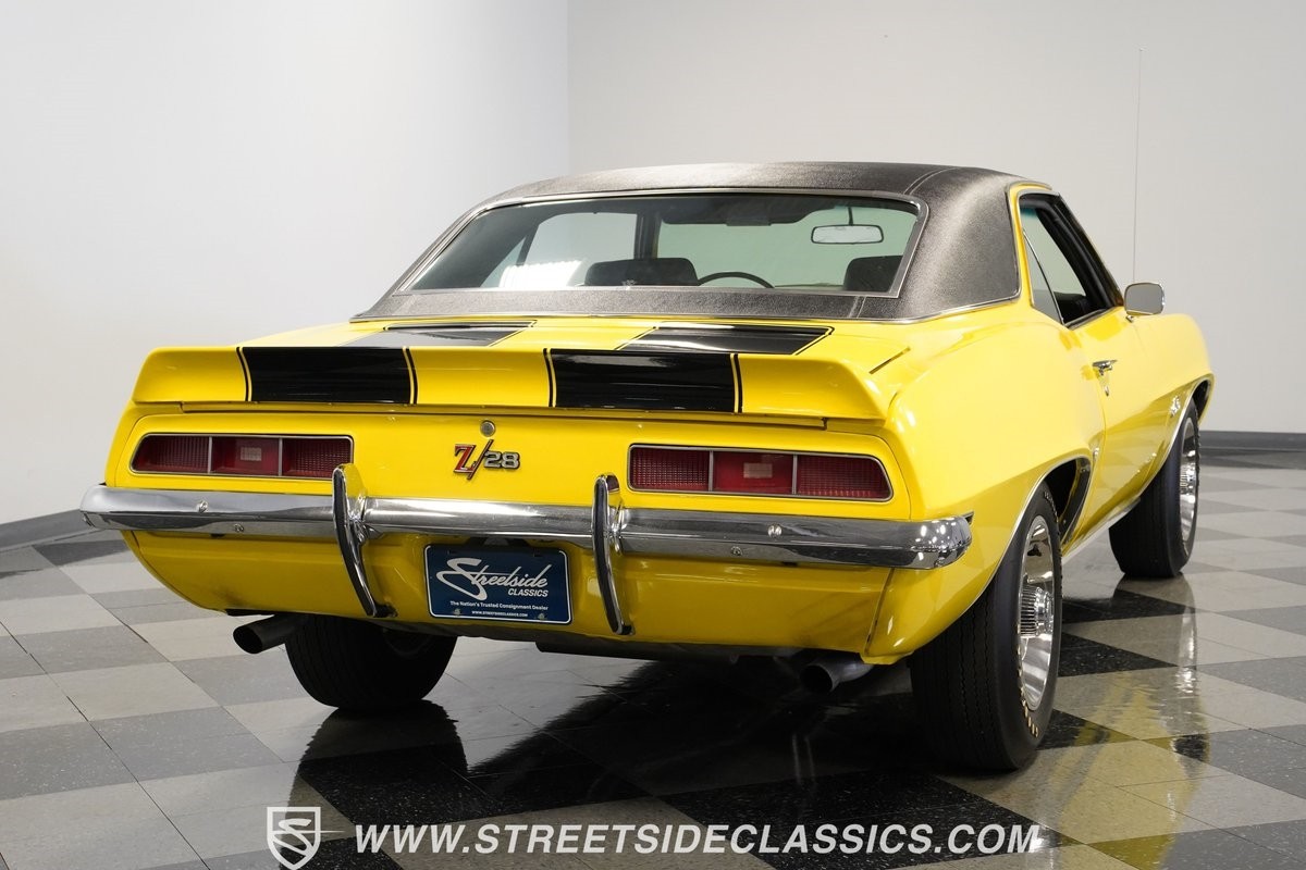 Chevrolet-Camaro-1969-Coupe-11