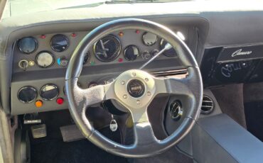 Chevrolet-Camaro-1969-Coupe-13