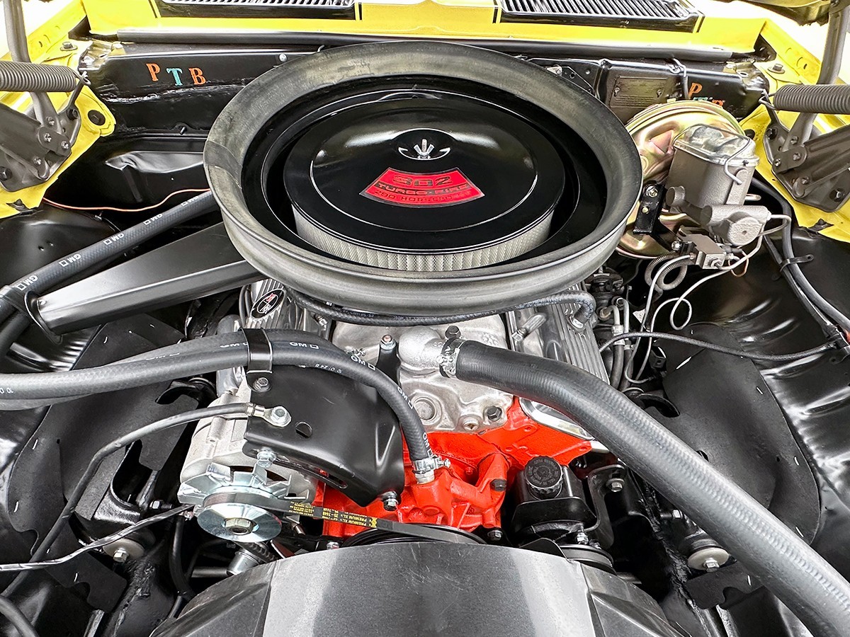 Chevrolet-Camaro-1969-Coupe-18