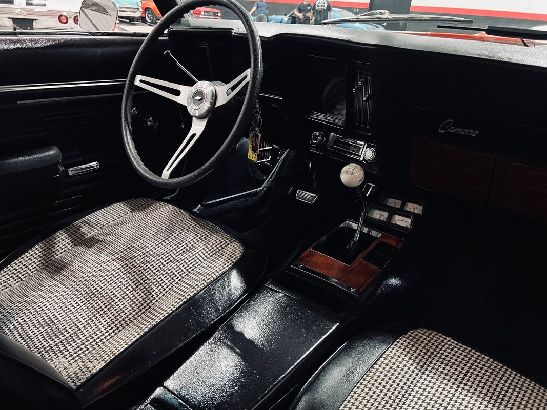 Chevrolet-Camaro-1969-Coupe-19