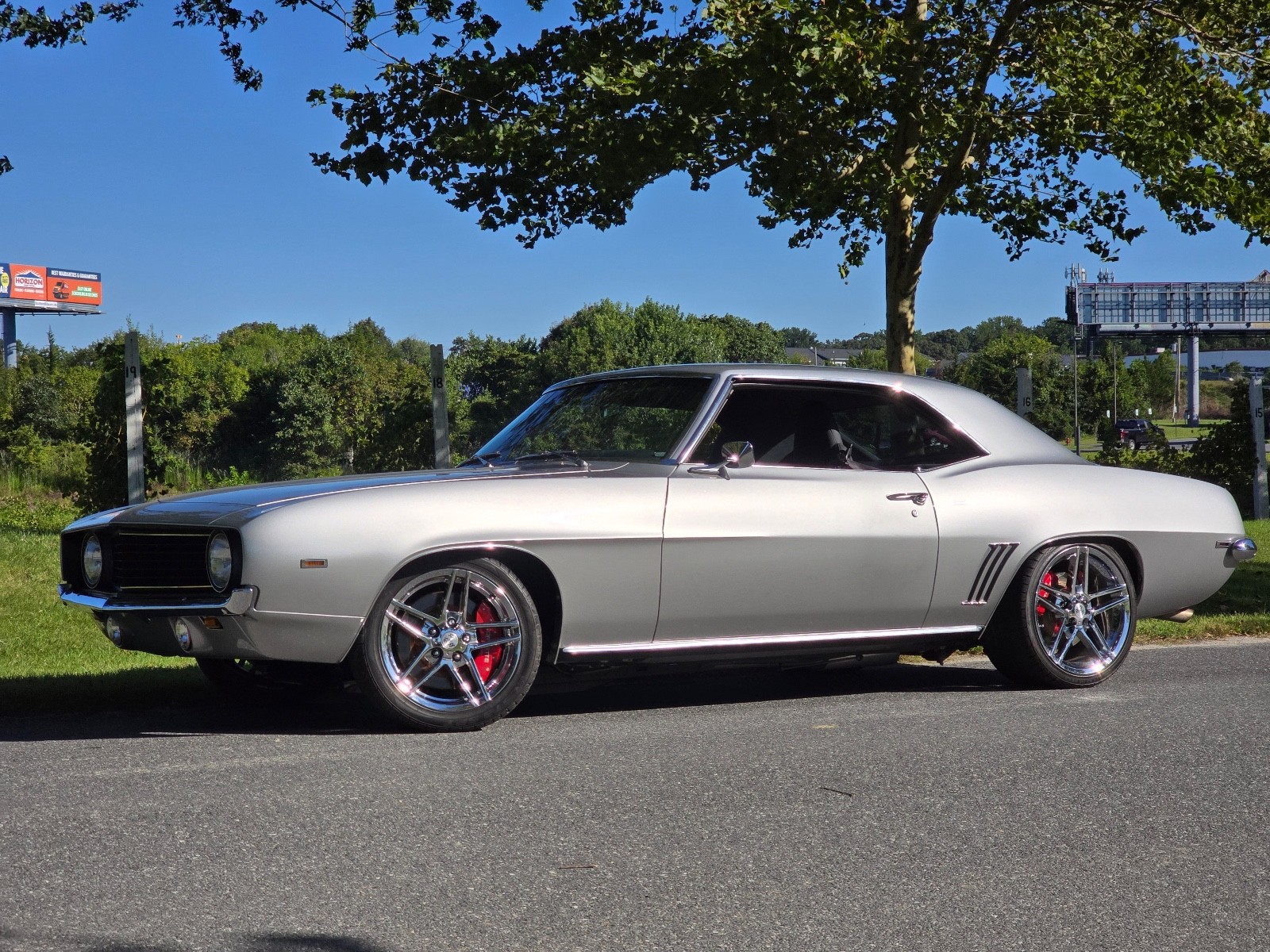Chevrolet-Camaro-1969-Coupe-2
