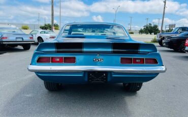 Chevrolet-Camaro-1969-Coupe-3