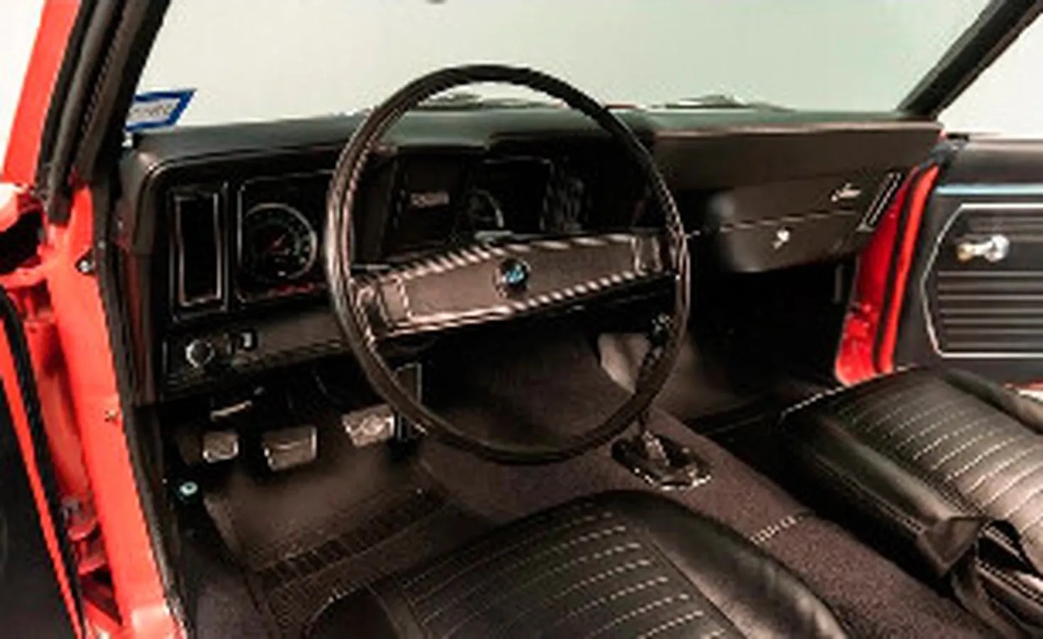 Chevrolet-Camaro-1969-Hugger-Orange-Black