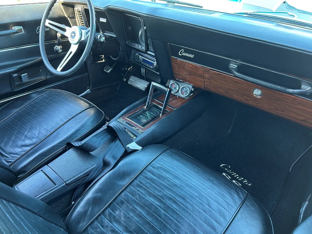 Chevrolet-Camaro-1969-Jade-Black-10
