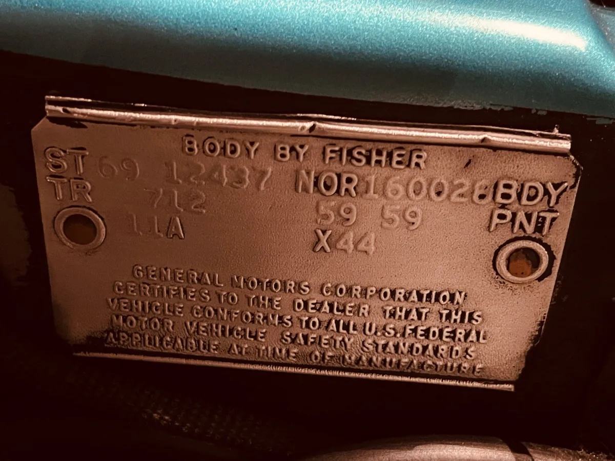 Chevrolet-Camaro-1969-Jade-Black-2