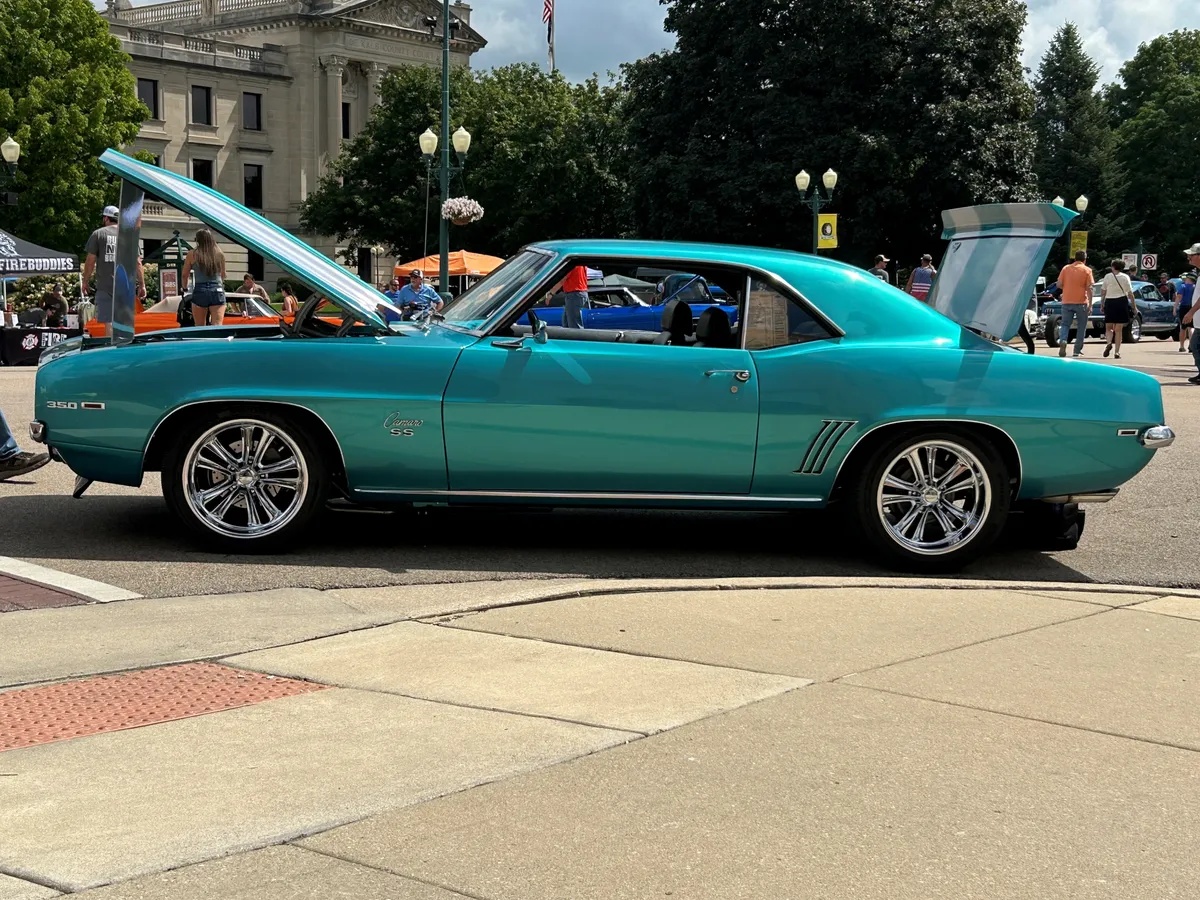 Chevrolet-Camaro-1969-Jade-Black-8