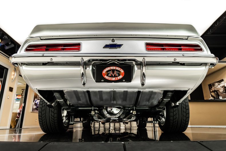 Chevrolet-Camaro-1969-Silver-Black-10