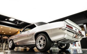 Chevrolet-Camaro-1969-Silver-Black-11