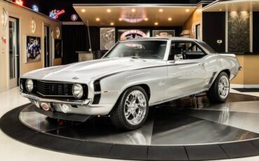 Chevrolet-Camaro-1969-Silver-Black-12