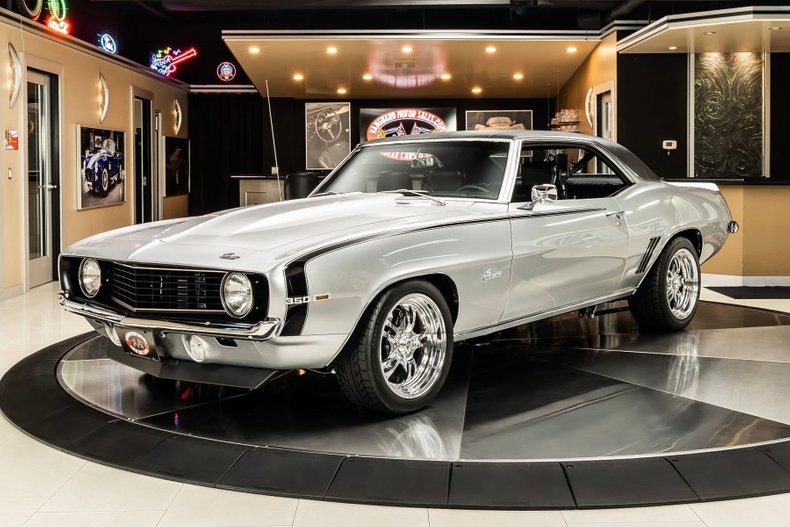 Chevrolet-Camaro-1969-Silver-Black-12