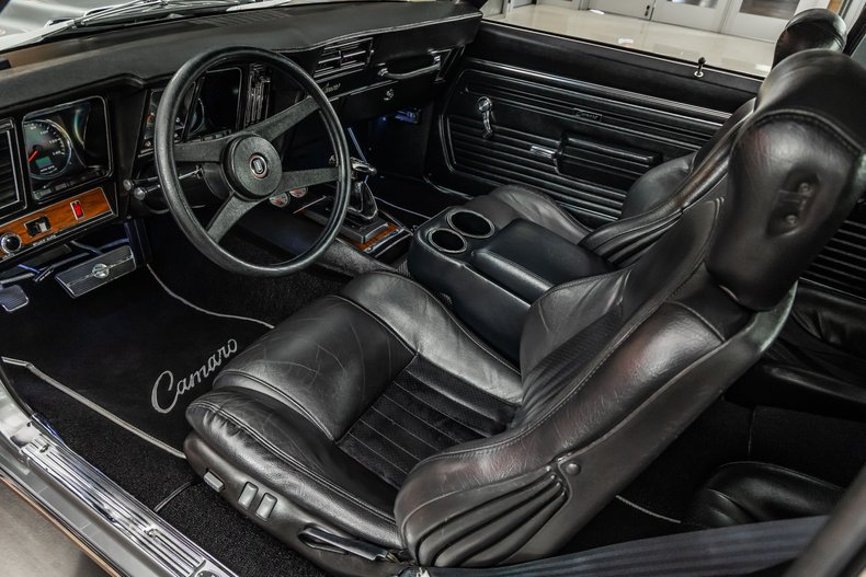 Chevrolet-Camaro-1969-Silver-Black-13