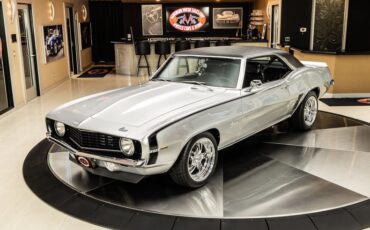 Chevrolet-Camaro-1969-Silver-Black-16