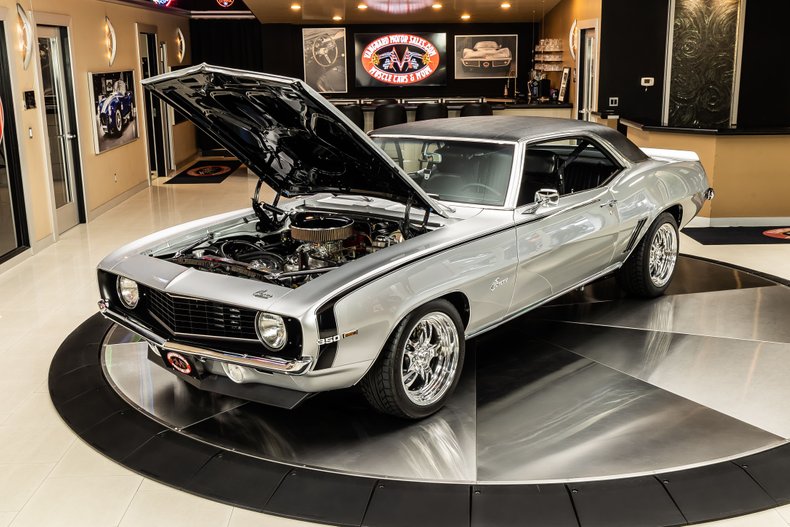 Chevrolet-Camaro-1969-Silver-Black-17