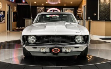 Chevrolet-Camaro-1969-Silver-Black-18