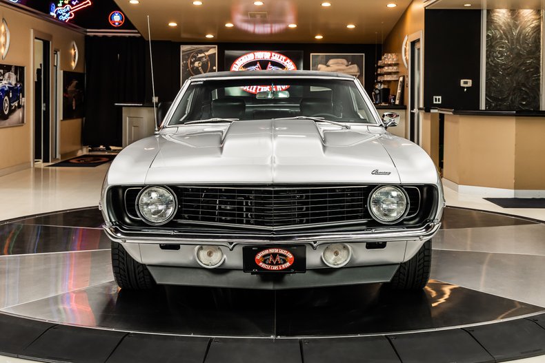 Chevrolet-Camaro-1969-Silver-Black-18