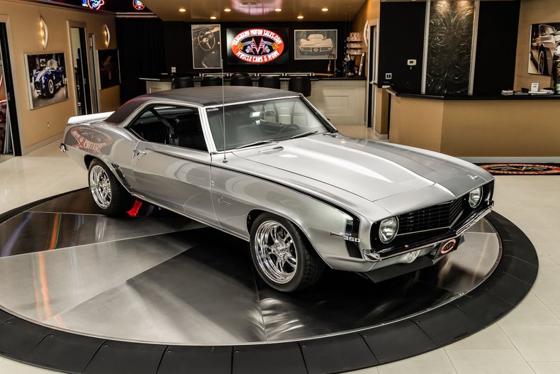 Chevrolet-Camaro-1969-Silver-Black-19