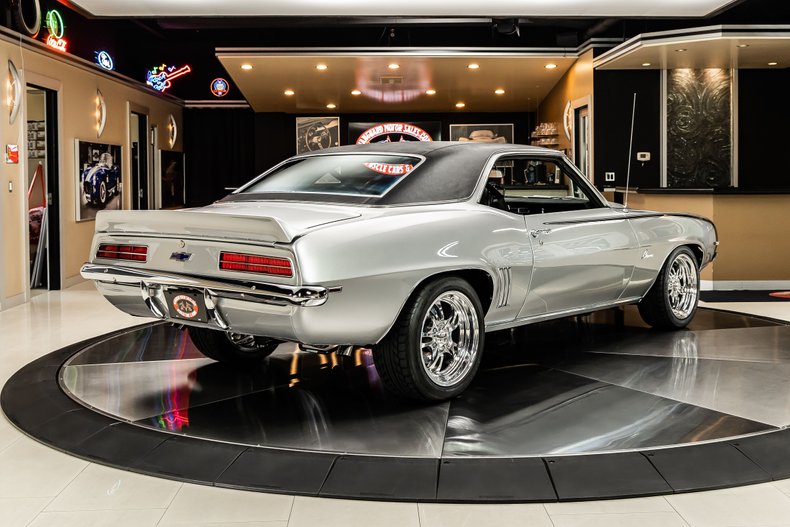 Chevrolet-Camaro-1969-Silver-Black-21