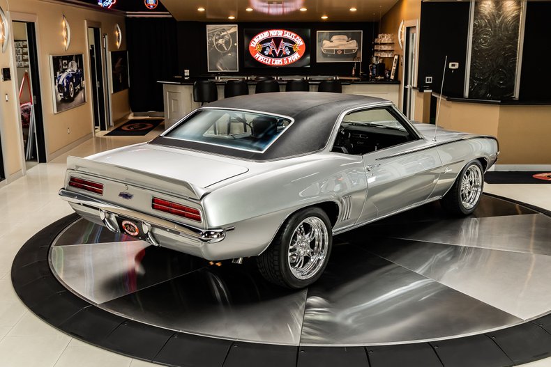 Chevrolet-Camaro-1969-Silver-Black-22