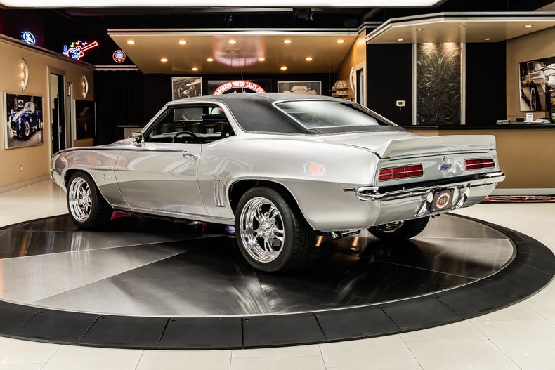Chevrolet-Camaro-1969-Silver-Black-25