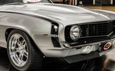 Chevrolet-Camaro-1969-Silver-Black-27