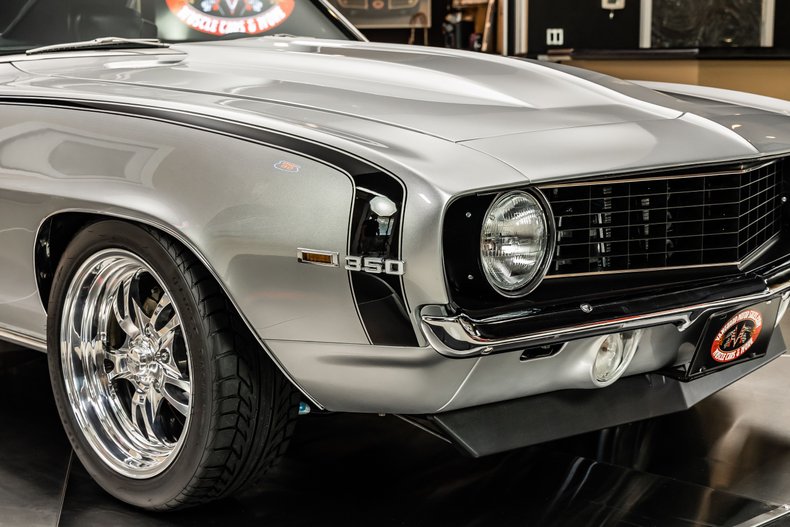 Chevrolet-Camaro-1969-Silver-Black-27