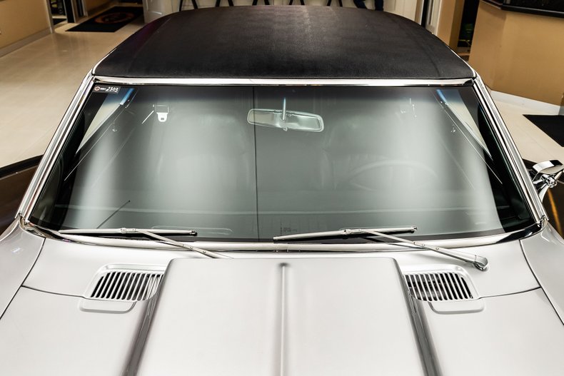 Chevrolet-Camaro-1969-Silver-Black-30