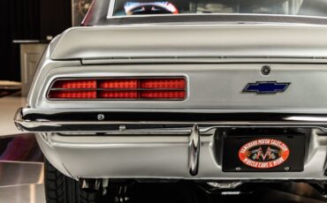 Chevrolet-Camaro-1969-Silver-Black-33