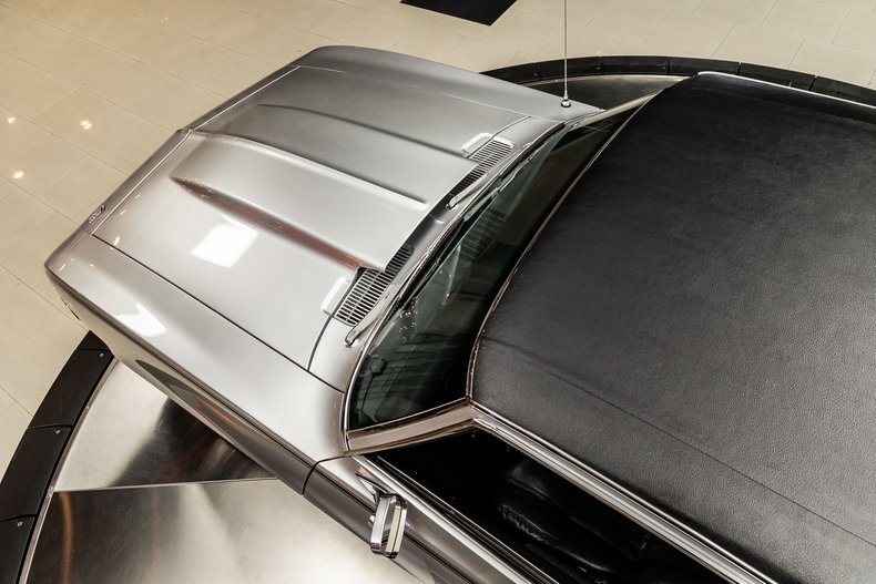 Chevrolet-Camaro-1969-Silver-Black-37