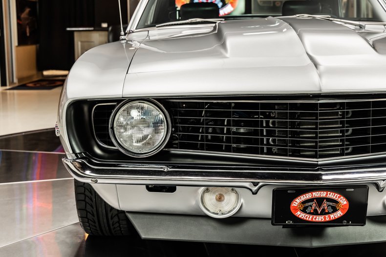 Chevrolet-Camaro-1969-Silver-Black-4
