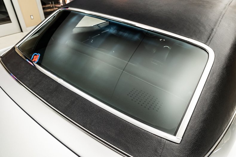 Chevrolet-Camaro-1969-Silver-Black-40
