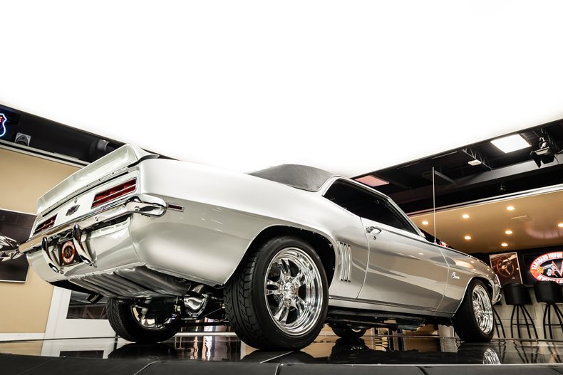 Chevrolet-Camaro-1969-Silver-Black-45