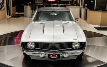 Chevrolet-Camaro-1969-Silver-Black-46