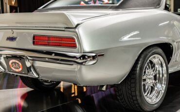Chevrolet-Camaro-1969-Silver-Black-49