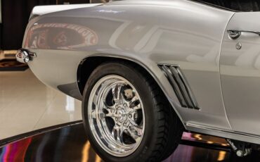 Chevrolet-Camaro-1969-Silver-Black-6