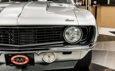 Chevrolet-Camaro-1969-Silver-Black-7