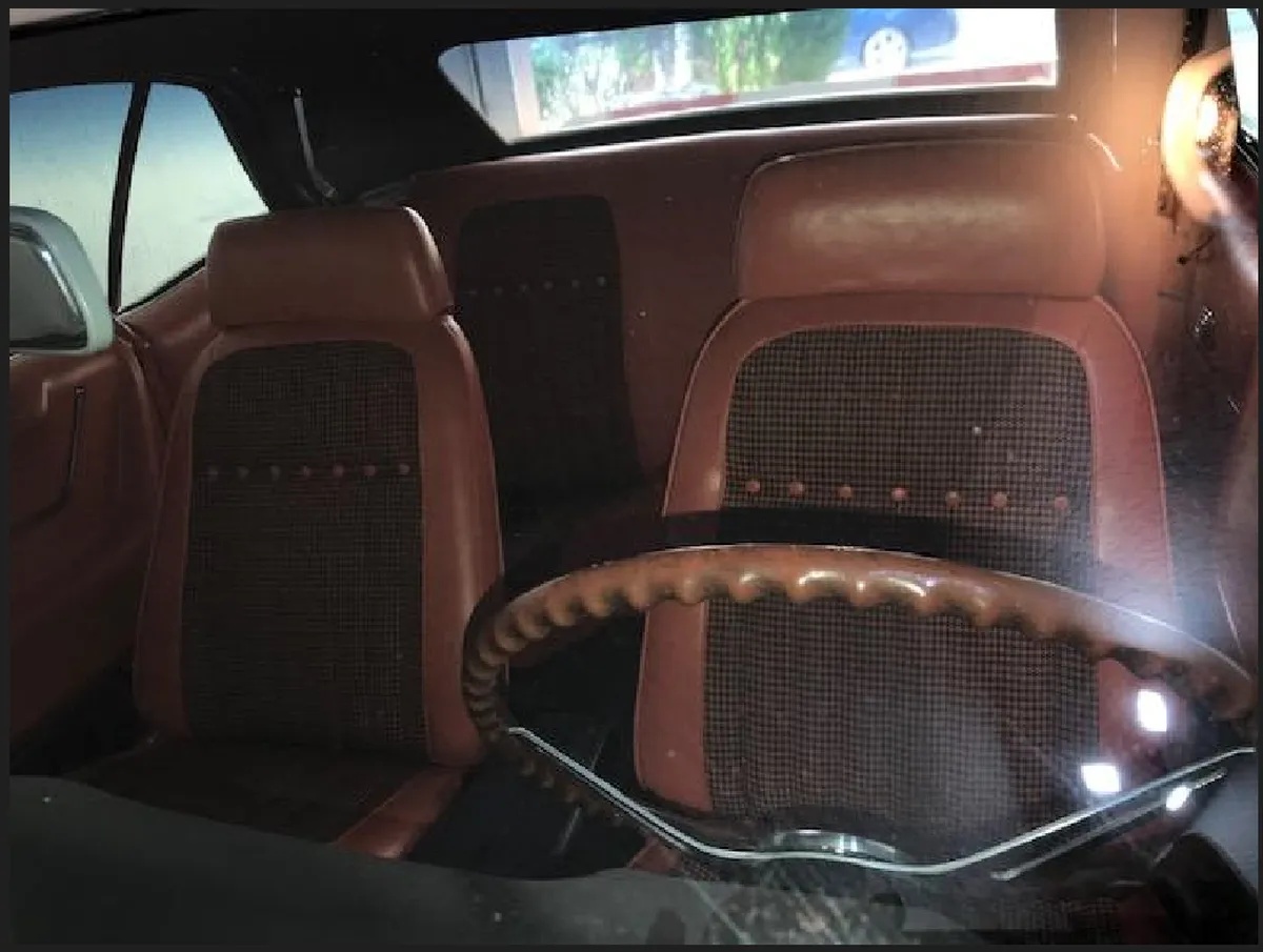 Chevrolet-Camaro-1969-White-Orange-11