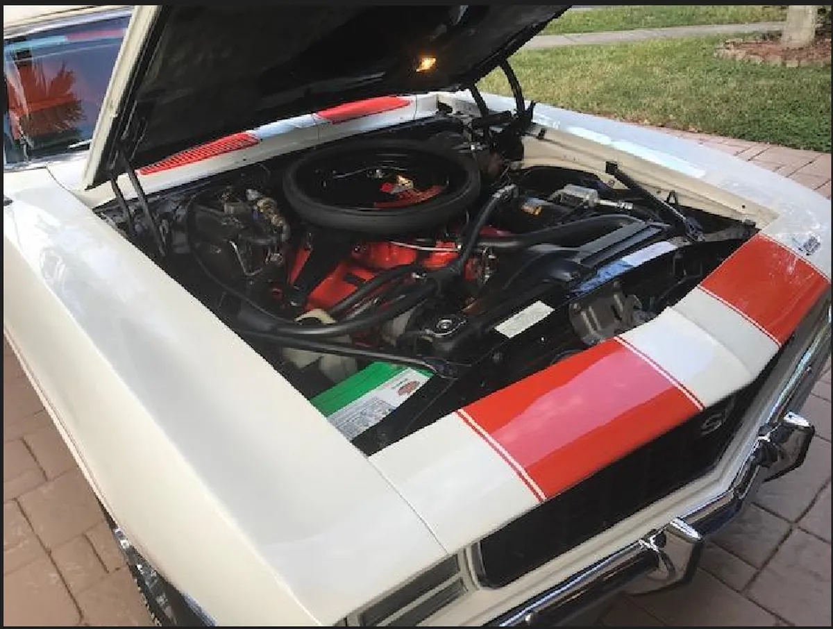 Chevrolet-Camaro-1969-White-Orange-3