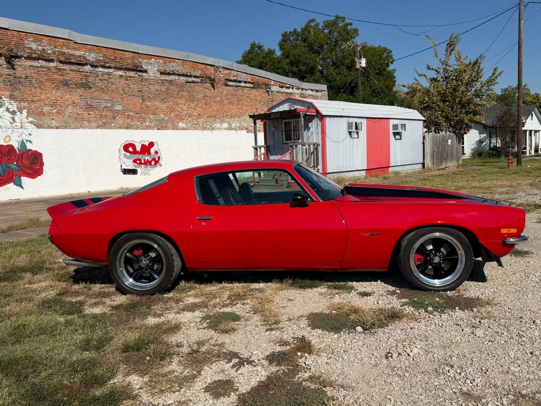 Chevrolet-Camaro-1971-28