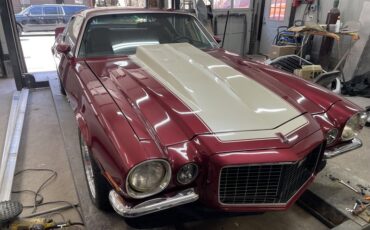 Chevrolet-Camaro-1972-Red-Black