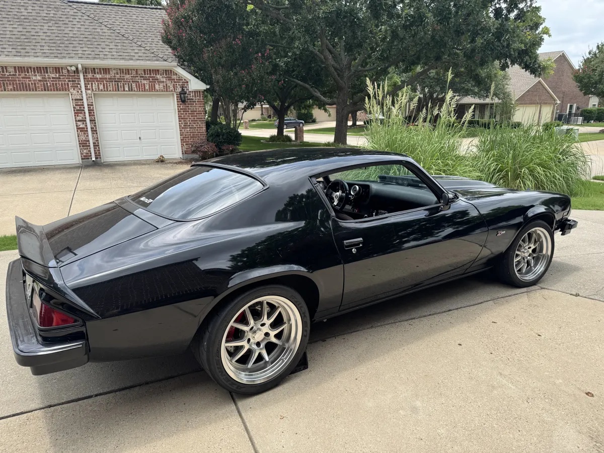 Chevrolet-Camaro-1974-Black-Black-3