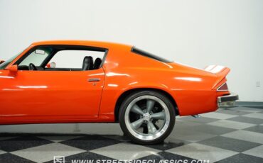 Chevrolet-Camaro-1974-Hugger-Orange-Black-11