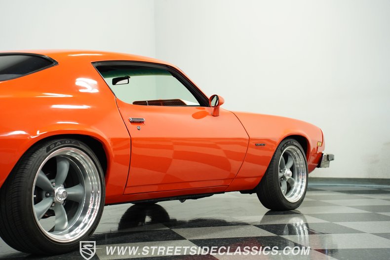 Chevrolet-Camaro-1974-Hugger-Orange-Black-14