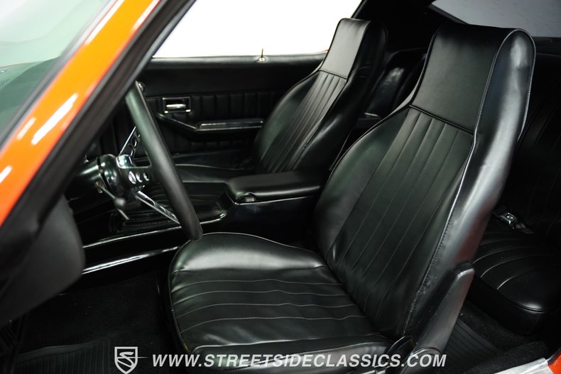 Chevrolet-Camaro-1974-Hugger-Orange-Black-41