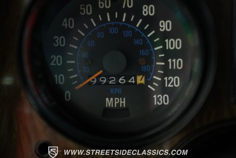 Chevrolet-Camaro-1974-Hugger-Orange-Black-47