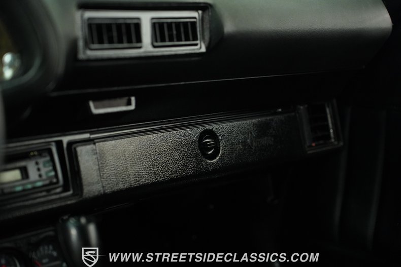 Chevrolet-Camaro-1974-Hugger-Orange-Black-49